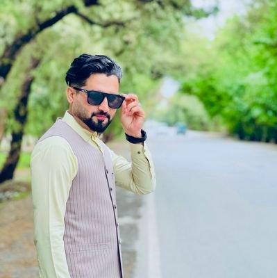 د ژوند هدف مې د الله جل جلاله☝ عبادت، او مسلمانانو ته خـیـر رسـول دي.