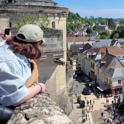 aydee_314's profile picture. Grande Prêtresse de la musique 🍉 - TS 9.3:2.18 - À la saint Thibaut, sème tes raves, arrache tes aulx. ✨