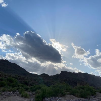 ImKnownAsD's profile picture. Amateur stock trader, American, no one special, aspiring time traveler.