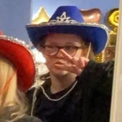 trocadero05's profile picture. Björklöven och gillar även Arsenal