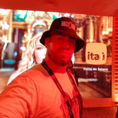 PehTavares_'s profile picture. ♉♋♐
Aqui você vai encontrar memes, surtos e comentários e opiniões sobre vários assuntos. A Kylie Minogue já me notou aqui no Twitter. unf🔁unf