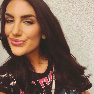 Italy girl just move in to USA I hope it’s cool you can text me with my number +19854971733