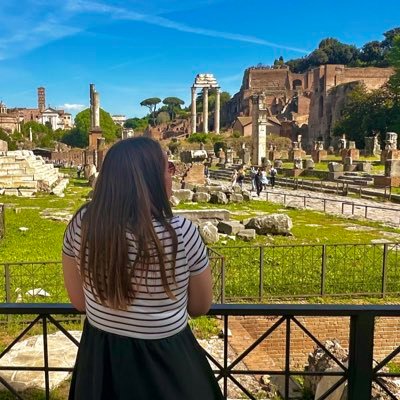 mandyvankuik's profile picture. 💫🩷