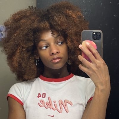 the coolest individual on this side of the Mississippi 🤠 she/her/hers 🇯🇲 monotone magical surrealist entreprenigga