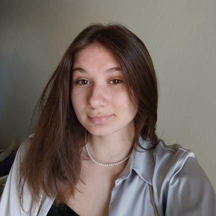 Ex Vice-présidente en charge du réseau à InterAsso Grenoble Alpes.
Élue à l'UFR Droit de l'Université Grenoble Alpes pour l'ARES et IAGA 🔴🟣