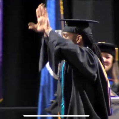 Drake University Grad. Drake Football Alum. LSUS Grad. THunderous Tau Eta ΩΨΦ 🐶🐶