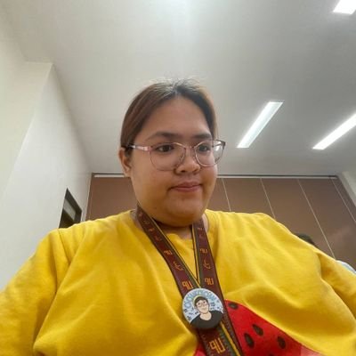 llyngbgt's profile picture. qcshs '22 | iska 🌴