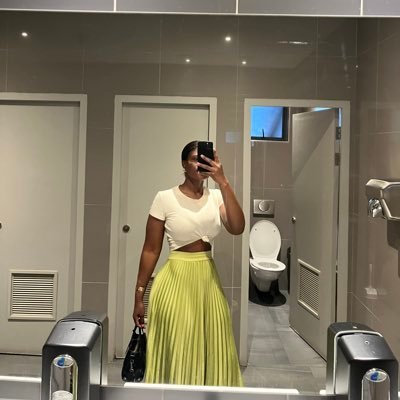 Thandoo_G's profile picture. ✨