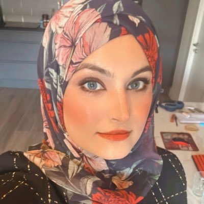 DrRuhhee's profile picture. 