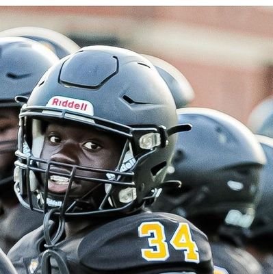 I can do everything through Christ who strengthens me Philippians 4:13.
🏀🏈 Athlete TE/DE 5'11 176 pounds
3.3 GPA
GA Covington
AHS 27