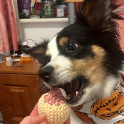 AzraelMortisArt's profile picture. Healthcare Worker/Smut Lover/22 Years Young