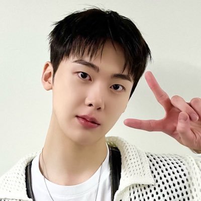 sanhaswish's profile picture. — losing my mind for sanha