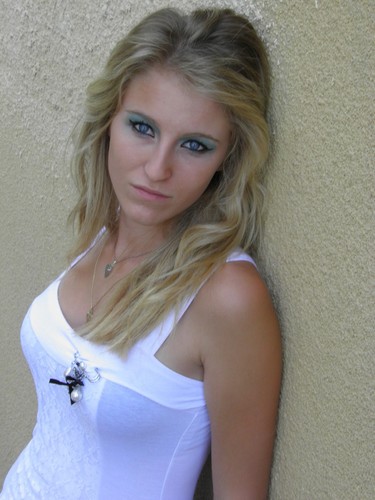 MaanouuE's profile picture. 