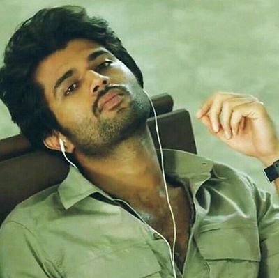 VedShlok__'s profile picture. आपके दुश्मन नहीं हैं मतलब आपने दोस्तों की गलतियों में भी साथ दिया है ✨ #जय_भवानी_जय_शिवाजी 🚩