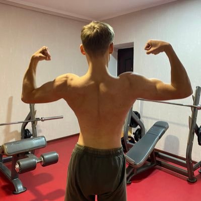 YtRuslanFN's profile picture. 19 (quit fn)