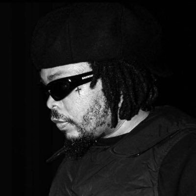 Hibeeclassic1's profile picture. CARPE DIEM 💛  SAPIOSEXUAL   CRYPTO TRADER 
follow my backup page @hibeeclassic