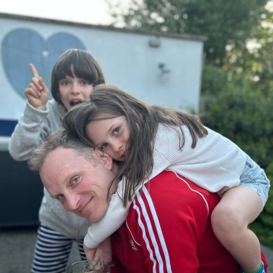 Media Professional, ITFC supporter, lover of melodic music, keen runner, husband, father of 2 and The Ad Tech Wizard of North London