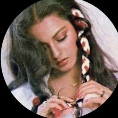 elzainq's profile picture. 