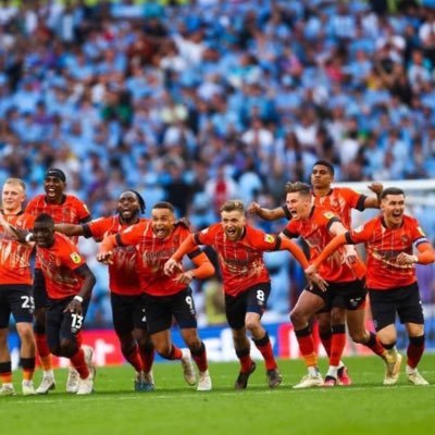 robmoss1989's profile picture. Come on you hatters!!!!