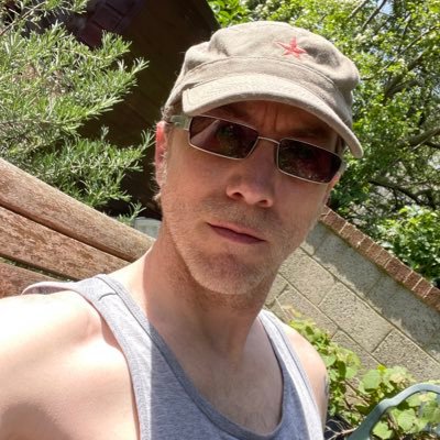 nerd | autistic | maker of things | catslave | data analyst | ex-carer