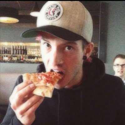 i like too many things at the same time | tfb & tøp enthusiast ✶⋆.˚