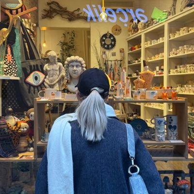 ariamair's profile picture. smol spider, sometimes artist