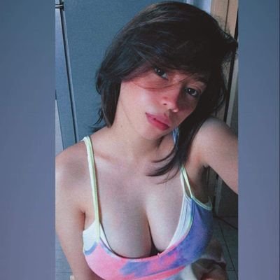 I am not that pretty nor that sexy . But I have what it takes to make other people understand the real meaning of insecurity ♥ hindi ako matalino pero magaling!