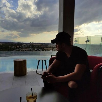 AndreasLiou21's profile picture. Pushing pixels around for a living. @Framer Partner