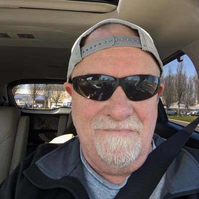 TomMart10841593's profile picture. 