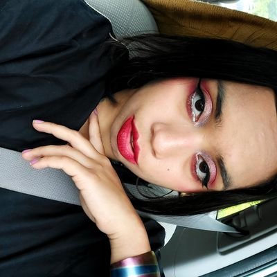 master's student in comp lit • poetry @evocationslit @oyezreview @sims_library @blackfoxlit • she/they/ella/elle