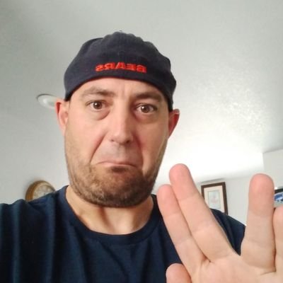 #Bears fan looking to connect with more #Bears fans and players. š»ā¬ļø
