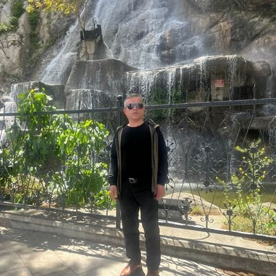 AhmetYi30194159's profile picture. bekar