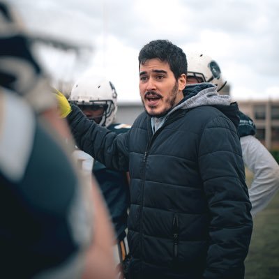 French Lawyer 🥑 ⚖️ | French Football Coach 🇫🇷🏈| Recruiting Analyst for @UWOFootball 🏈 | @uarizona Alumni 🐻⬇️ |