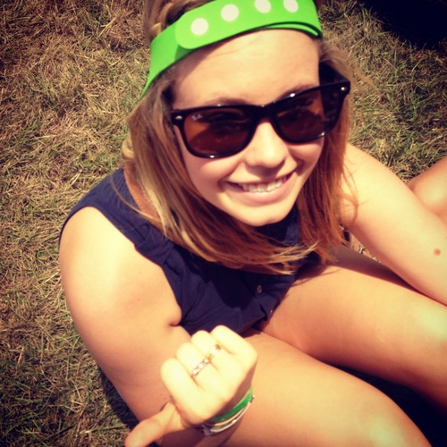 chelsmae3's profile picture. KingsOfLeon.Art.Life.SunnyCoast.