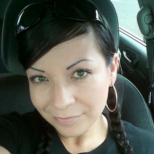 gloriagarza12's profile picture. 