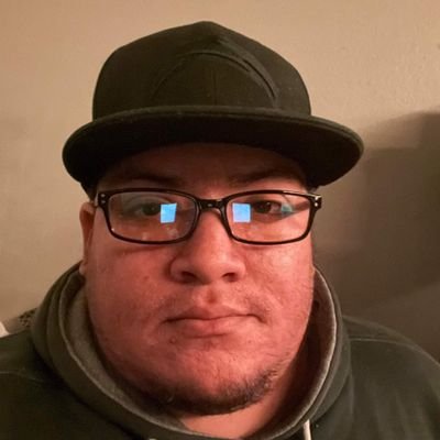 Gamer 🎮 | Tech Nerd 💻 | Car Enthusiast 🚘 | YouTube/Twitch moderator 🔧 | Chargers fan #BoltUp⚡️