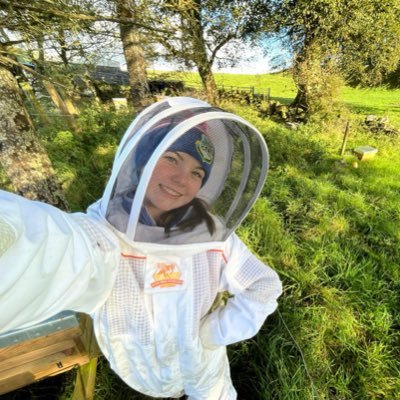 3rd generation Beekeeper from the Sliabh Aughty Mountains. Native Irish honey bee fan, sustainability, nature & honest food