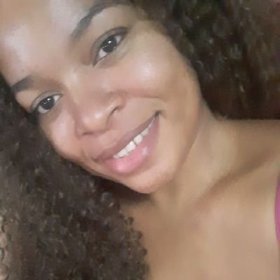 Prioridade pra quem nos prioriza,pro resto é um forte abraço!😌