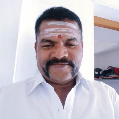 பிரமலைக் கள்ளர், எழுத்தாளர், தொழில்முறை மொழிபெயர்ப்பாளர், தமிழ்த் தேசியக் கூட்டமைப்பு, அகில இந்திய ஃபார்வர்டு பிளாக் கட்சி. கண்ணியமாக பேசுவோரை விரும்புபவன்.