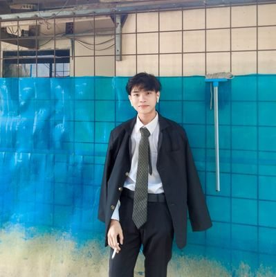 MhmmdUkhis's profile picture. 