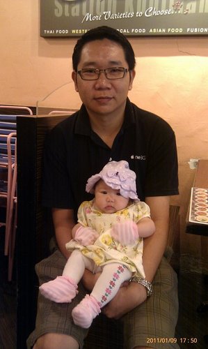 Amosho81's profile picture. I'm a professional wireless consultant, full time dad, loving husband and all around nice guy