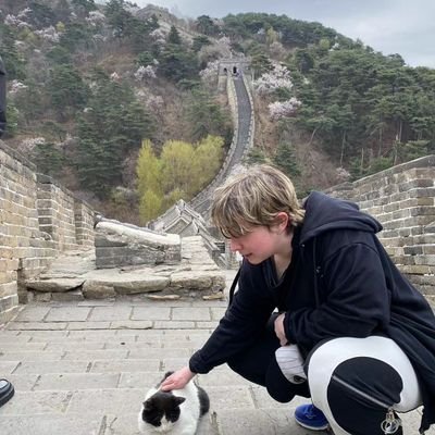 robyngware's profile picture. 