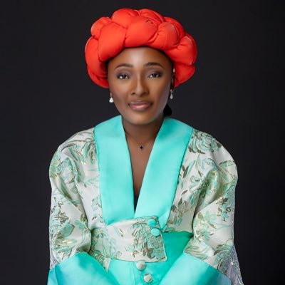 🎤💻Journaliste digitale
Passionnée par le web Journalisme. Par mes tweets, je vous raconte le Cameroun🇨🇲 et je vous ballade dans le monde entier
☺️🌍