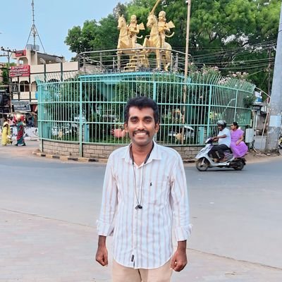 arasapatikarthi's profile picture. மருது பக்தன்🙏

உலகத்தை நேசி👬😍❤️
ஒருவரையும் நம்பாதே💯
