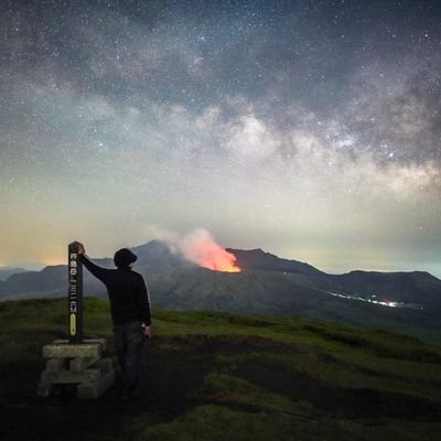 shimiinu's profile picture. たまに星景写真。
https://t.co/galXjTEJJ6

主に麺や六等星で食べたつぶやき。
飯テロすいません。。
体重が人生最大値。ラーメンの誘惑と自制心の戦い。
今のところ惨敗。

ソシャゲはNIKKEのしきかん。

ワンコはキャバリア推し。
プロフ画像は我が家の愛犬でした。