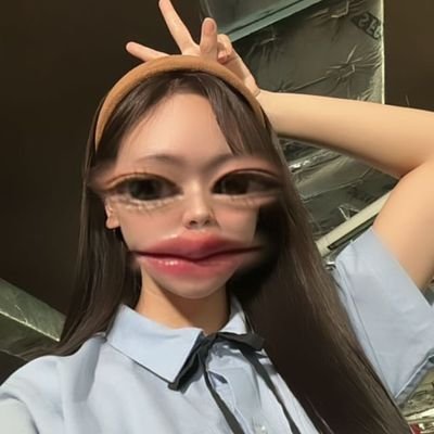 viewjune236673's profile picture. 