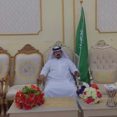 اعشق الصراحة و اكره المجاملة واؤمن بالرائ الاخر ( كل ما اطرحه يمثل وجهة نظري ) واطلب الله التوفيق
