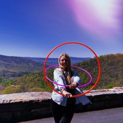 laceface_5's profile picture. 💍 11.5.22 | recreation therapist | flow artist ⭕️✨| show love, spread love ♡ | collecting good vibes & good times | 🦋🫧🌞⛰️