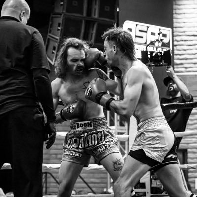 bjj blue belt • Muay Thai • MMA • fighter out of Arizona Combat Sports - MMA Writer & 1/3 of @cagecraftpod - Combat Sports Commentator - @calfkicksports
