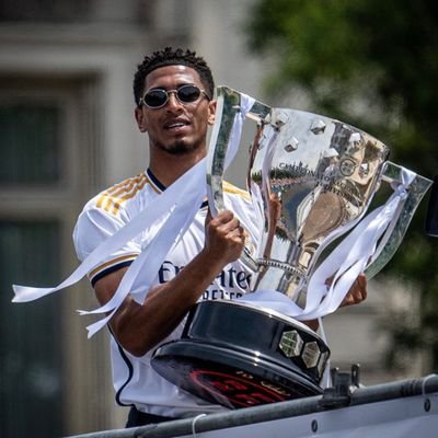 elmadani_jamal's profile picture. don't love and cry , just fuck and fly 🚬
live ur life as you want 🍾